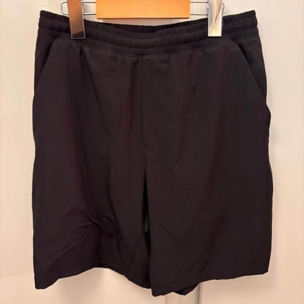 Lululemon Mens Size S shorts Lightweight Performance Stretch-